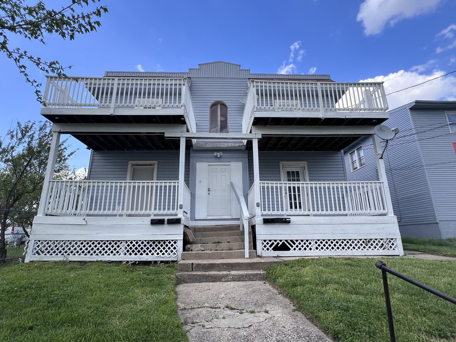 5207 front elevation